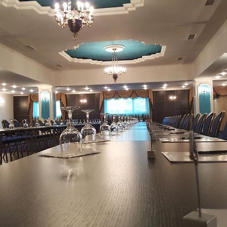 Hotel Prahova Plaza Ploeszti Zewnętrze zdjęcie