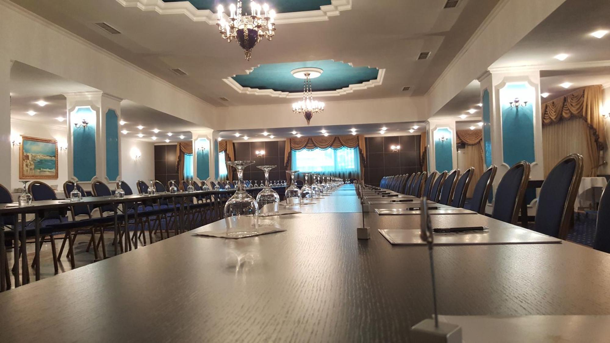Hotel Prahova Plaza Ploeszti Zewnętrze zdjęcie