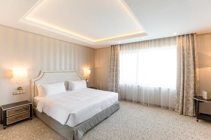 Hotel Prahova Plaza Ploeszti Zewnętrze zdjęcie