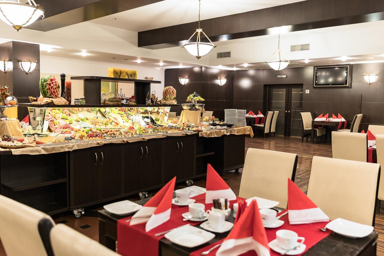 Hotel Prahova Plaza Ploeszti Zewnętrze zdjęcie