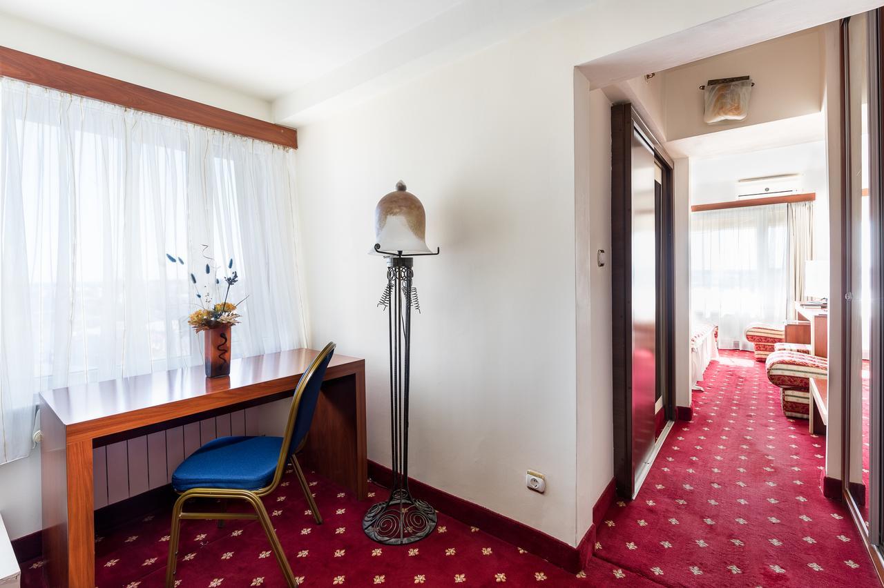 Hotel Prahova Plaza Ploeszti Zewnętrze zdjęcie