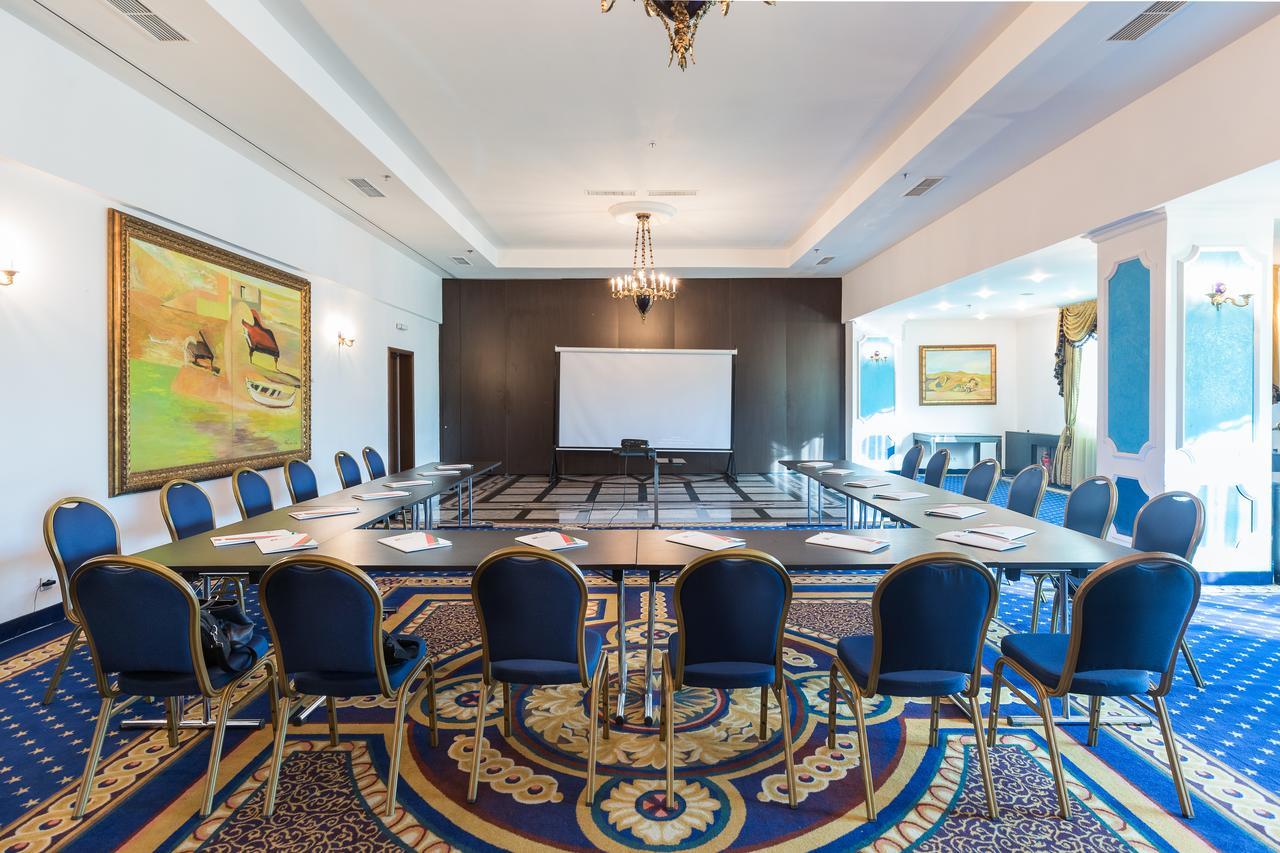 Hotel Prahova Plaza Ploeszti Zewnętrze zdjęcie